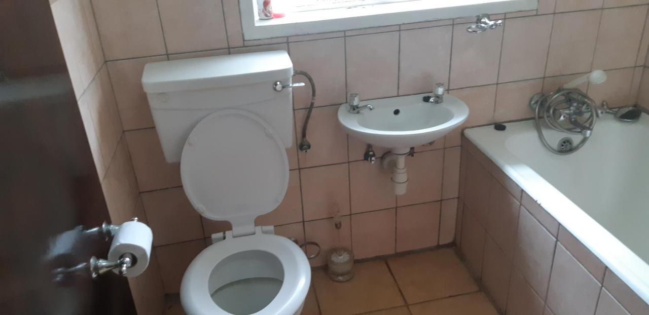 African Sky Guesthouse Віндгук Екстер'єр фото